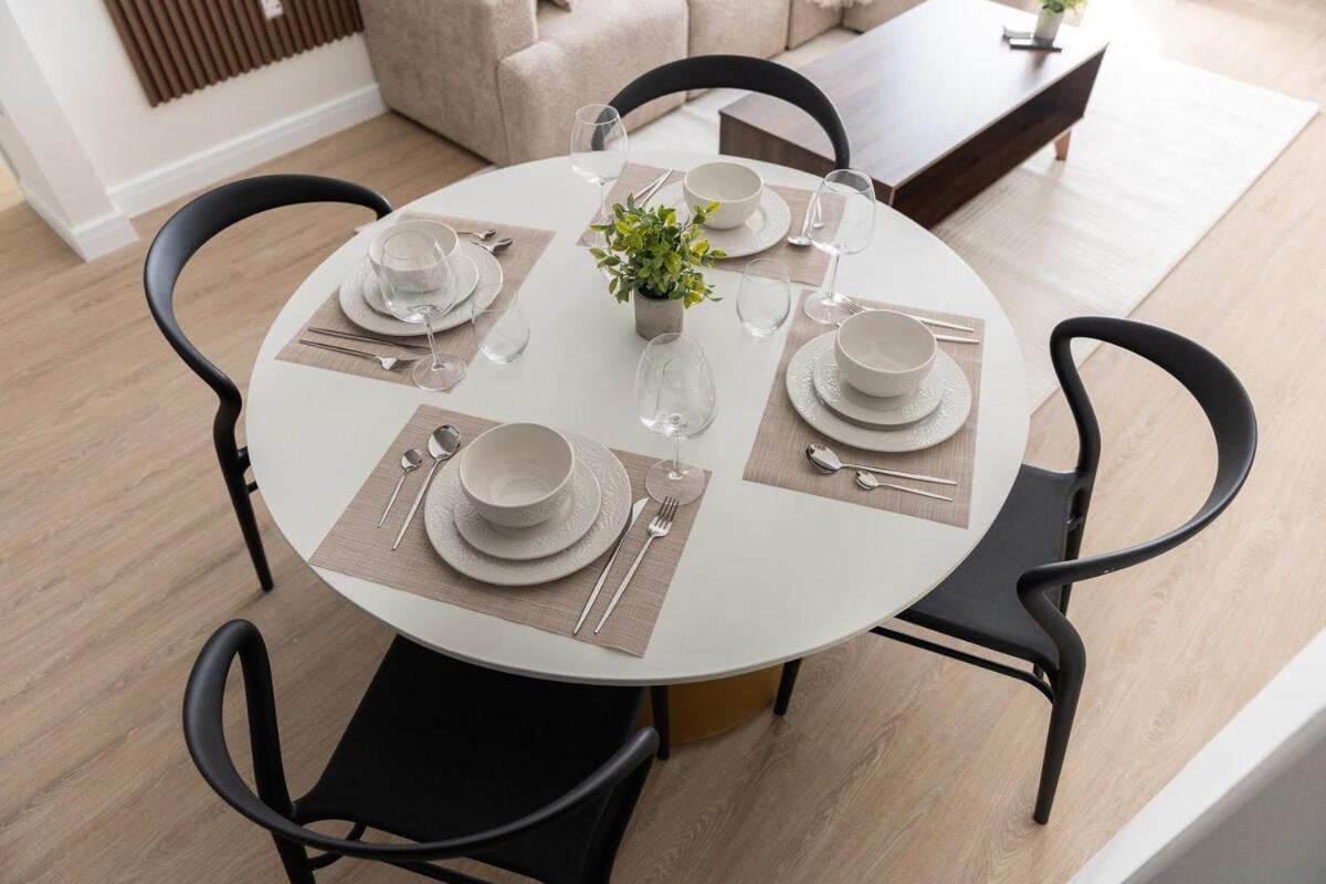Premium 1-bedroom In Marina *